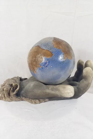 Le Monde dans la Main