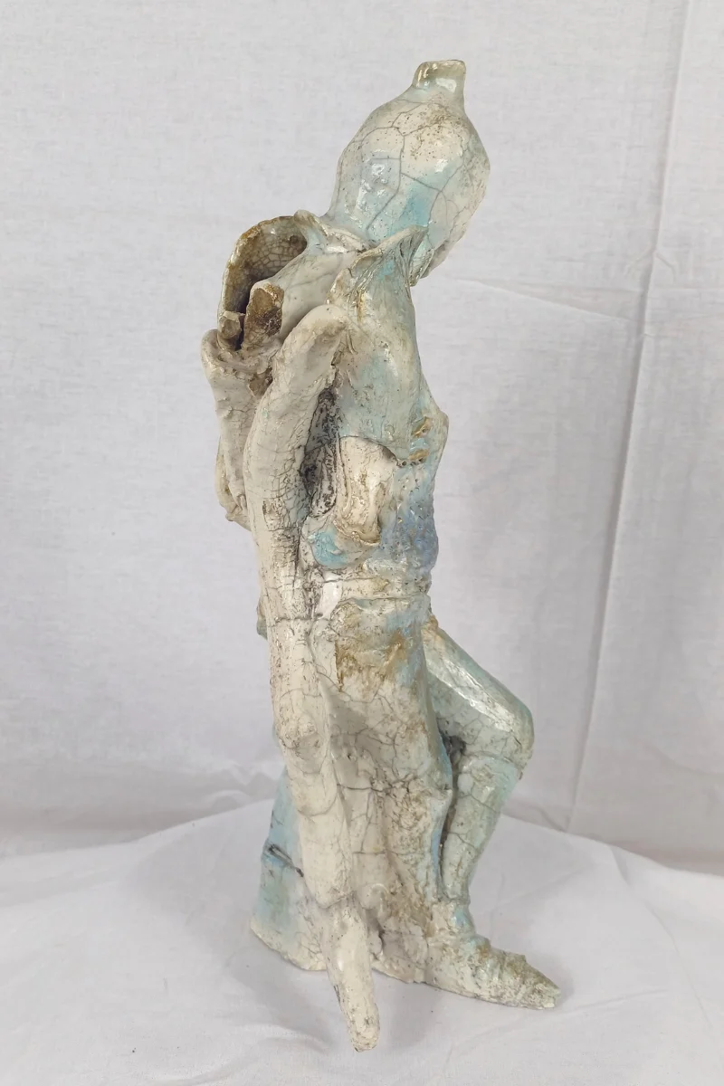 Sculpture de guerrière unique