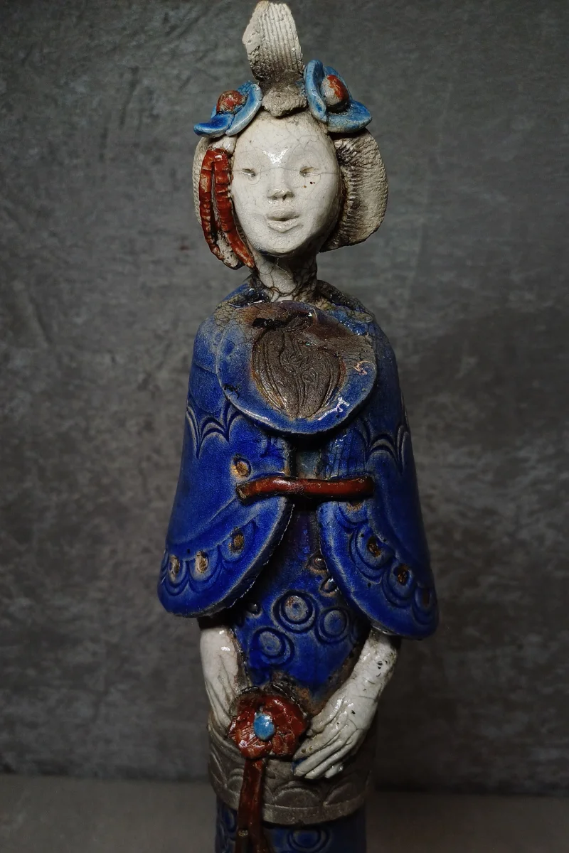 sculpture geisha bleue